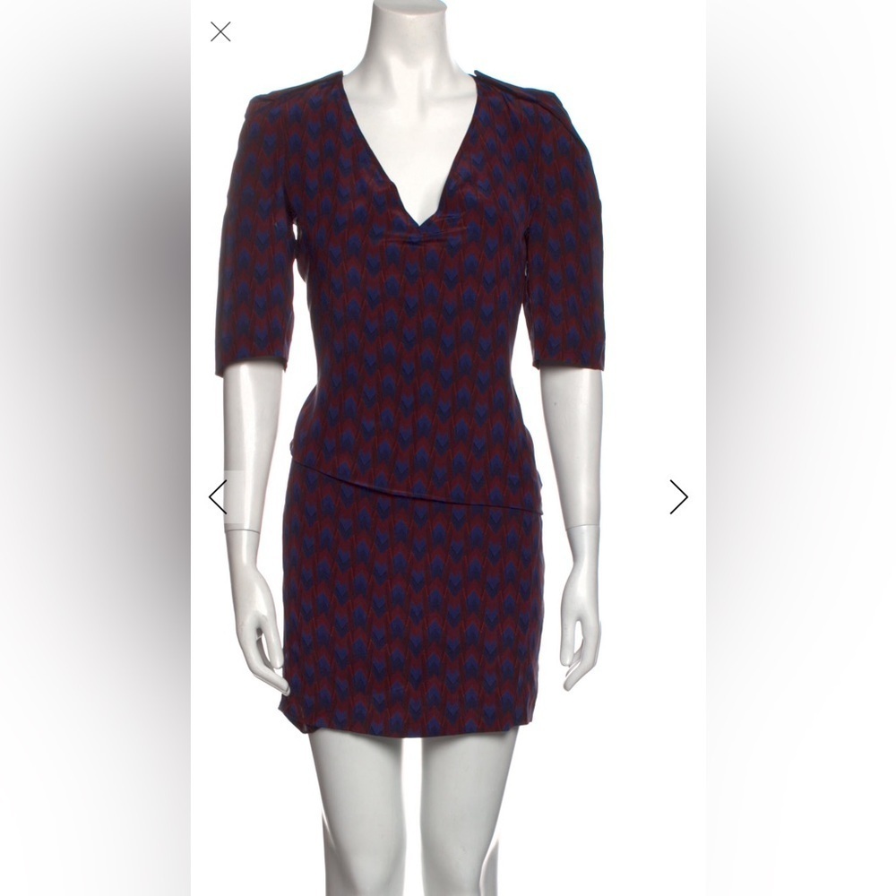 Maje Blue and Red Patter Mini make size 2 is equal to w med size in pic